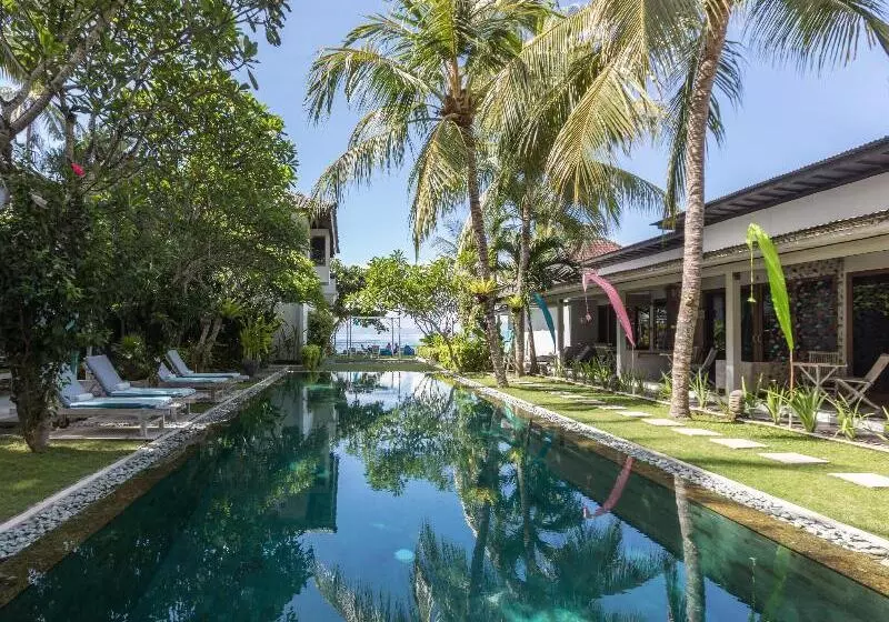 Aquaria Eco Resort