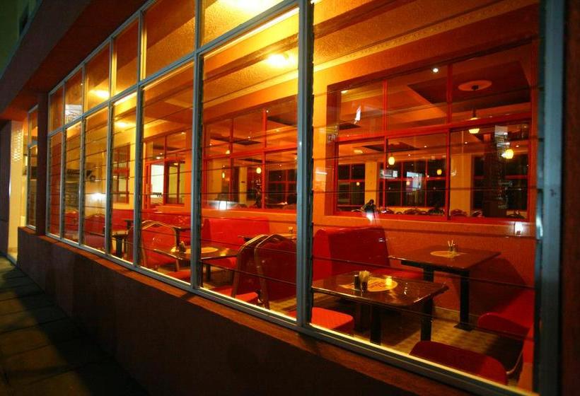 민박 Airport Seasons