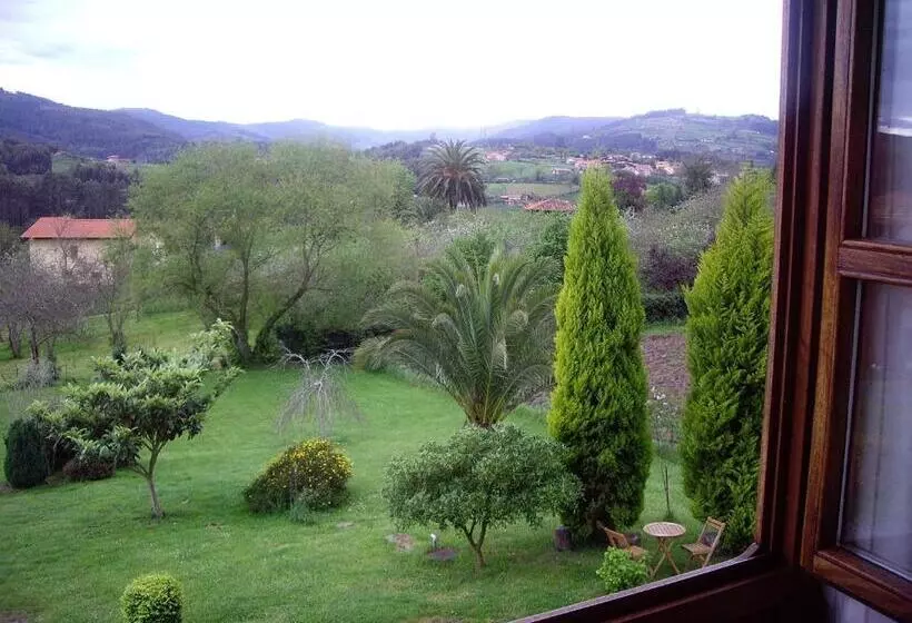تختخواب و صبحانه Casa Torreteyera