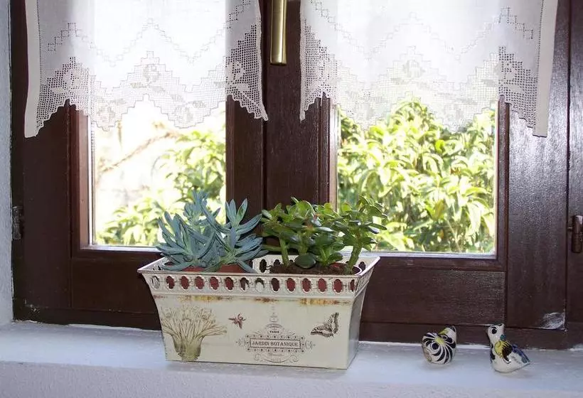 Aamiaismajoitus (B&B) Posada De Muño