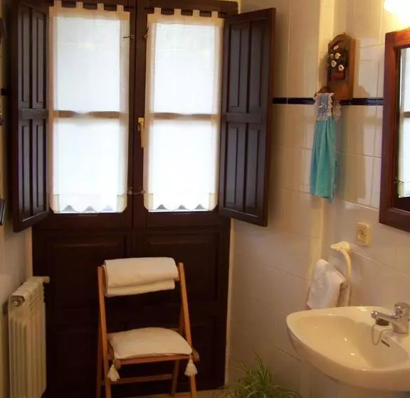 Aamiaismajoitus (B&B) Posada De Muño