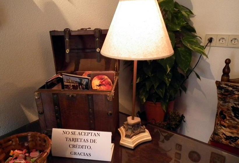 住宿加早餐 Posada De Muño