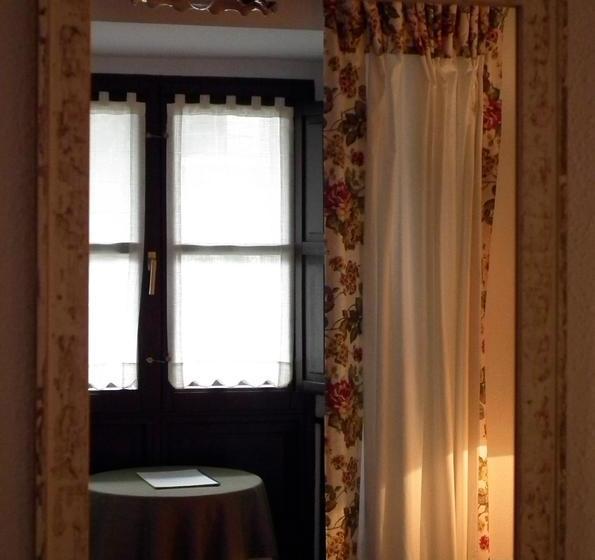 ベッドアンドブレックファースト Posada De Muño