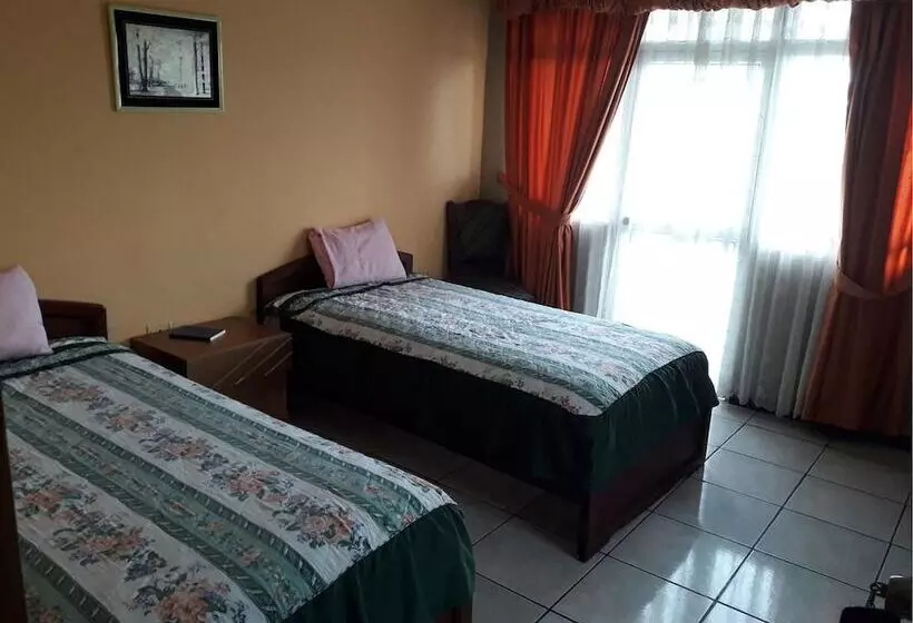 Hotelli Ecologico Riverside