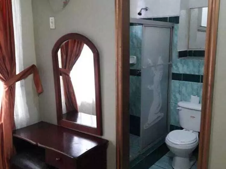 Hotelli Ecologico Riverside