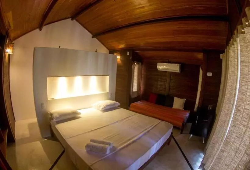 Hotelli Pousada Pais Tropical