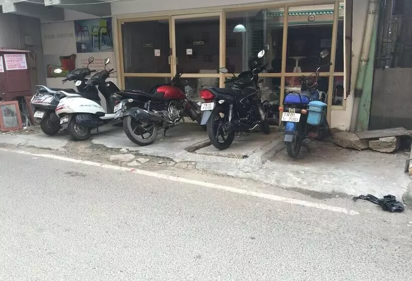 Hotel Victory Mansion