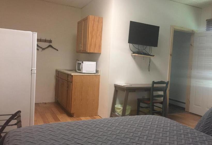 مبيت وإفطار The Sanctuary Inn And Art Gallery