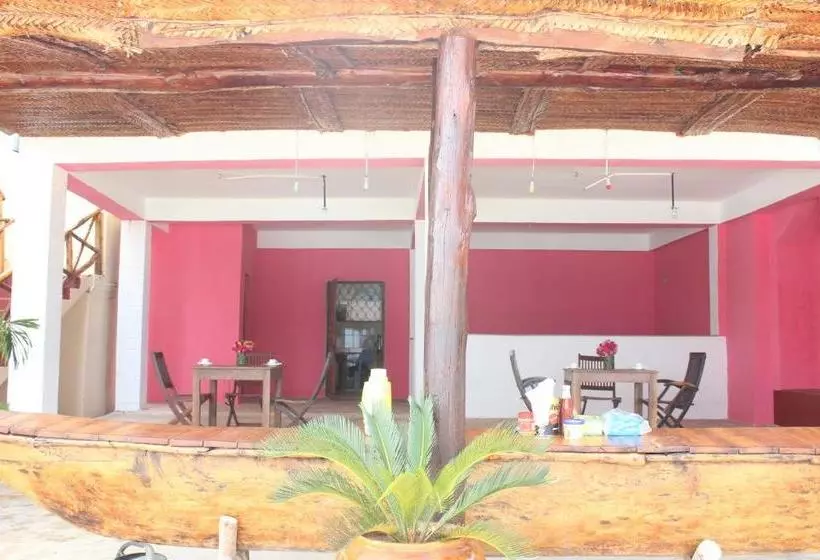 تختخواب و صبحانه Faridu Beach Bungalows