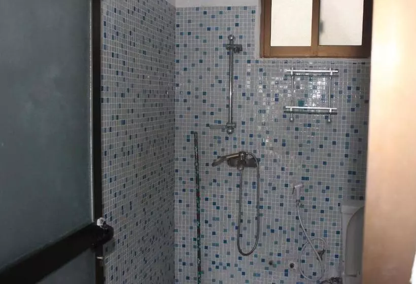 تختخواب و صبحانه Faridu Beach Bungalows