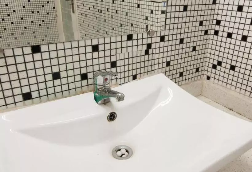 ベッドアンドブレックファースト Treebo House Inn