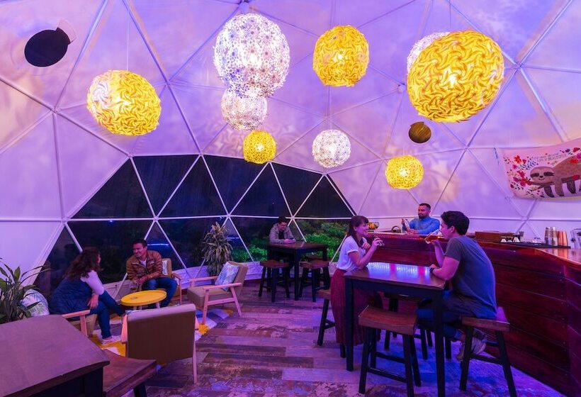 هتل Chira Glamping Monteverde