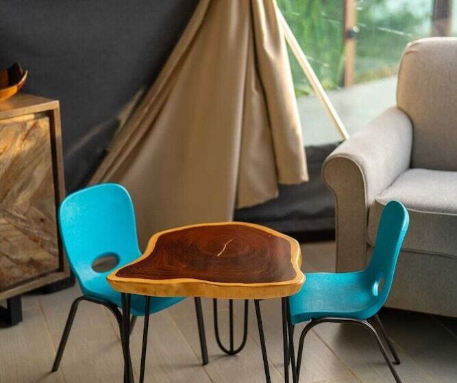هتل Chira Glamping Monteverde