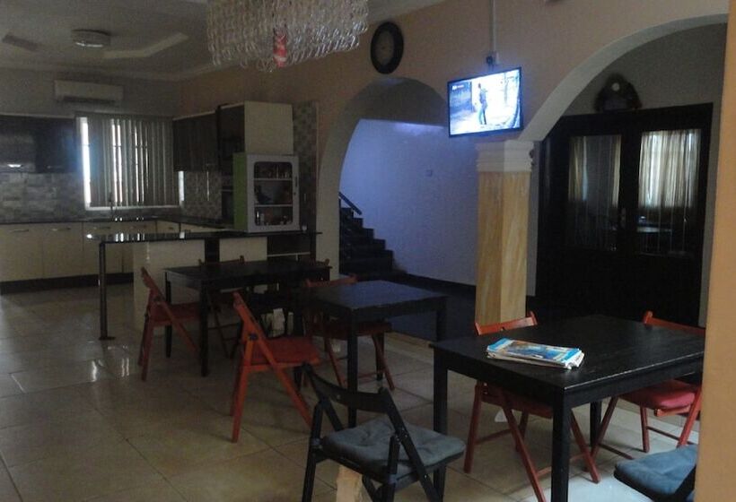 هتل Heritage Courtyard