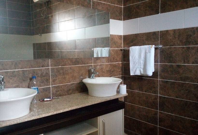 هتل Heritage Courtyard