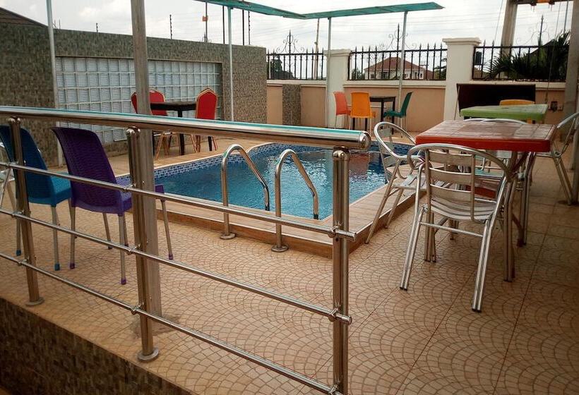 هتل Heritage Courtyard