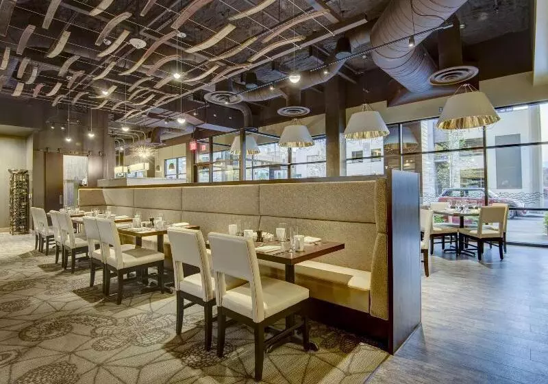 ホテル Inn At 500 Capitol