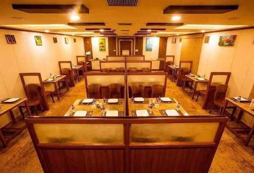 Hotel Mayapuri Amira