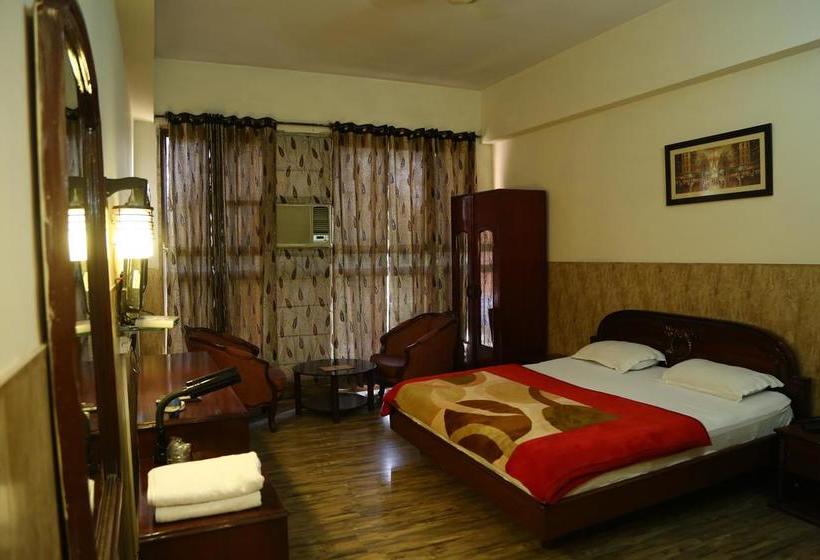 هتل Narain Continental