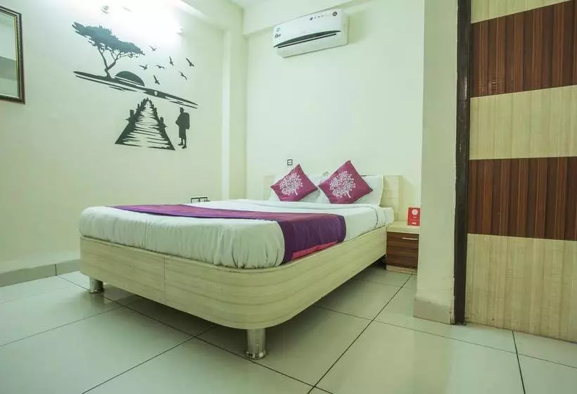 ホテル Mehar Residency