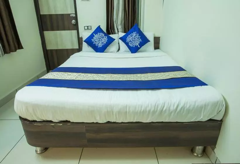 ホテル Mehar Residency