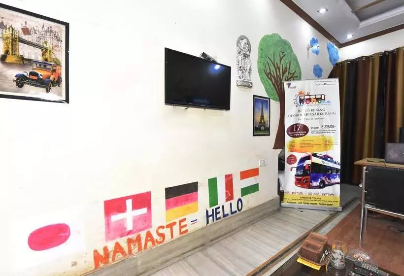 Wow Backpackers Hostels