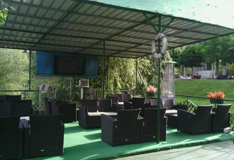 هاستل Splav Guest Hause Gusar