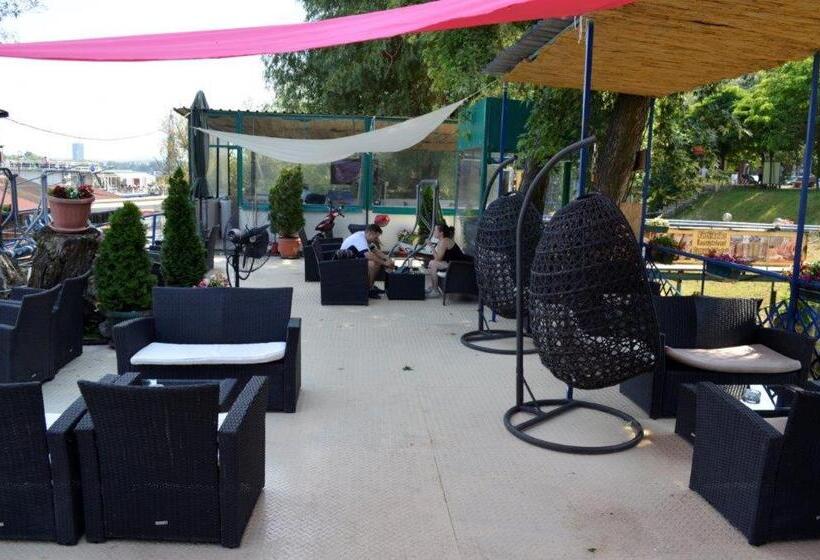 هاستل Splav Guest Hause Gusar