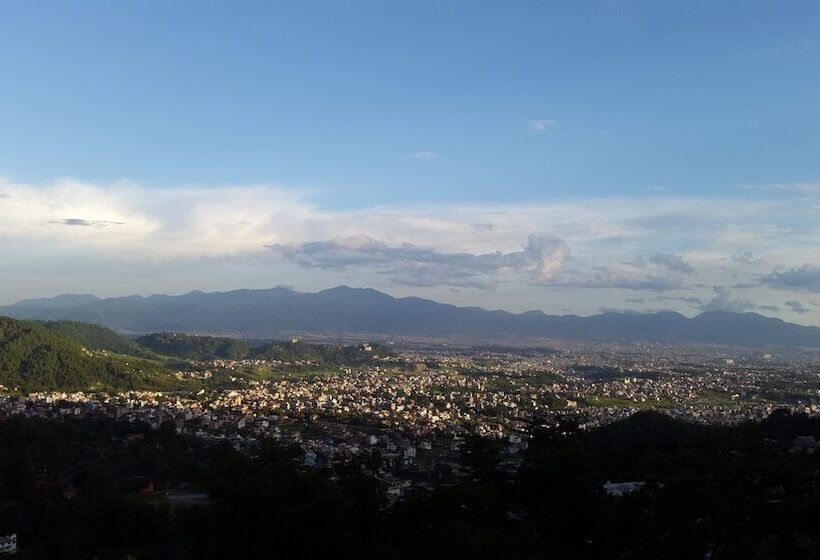 تختخواب و صبحانه Shivapuri Heights Cottage