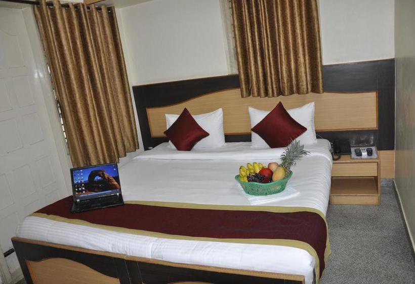 Hotel Clara Prime Inn