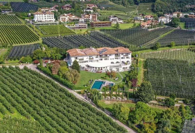 Hotelli Fayn Garden Retreat