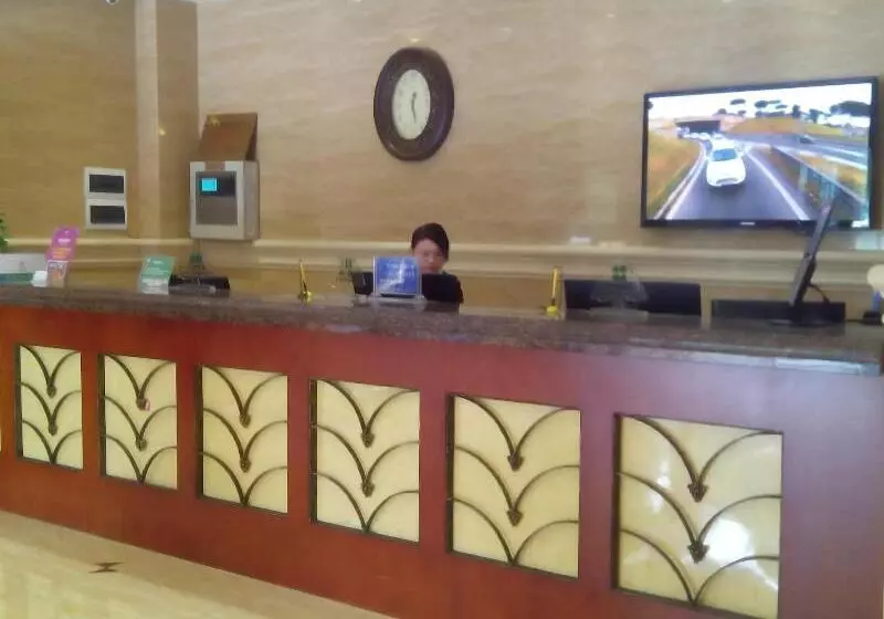 Hotelli Greentree Inn Jiaxing Zhapu Jiulong Mountain Express