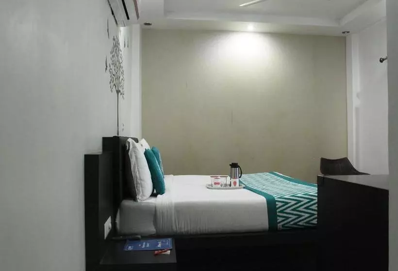 ホテル Oyo Rooms Durgakund