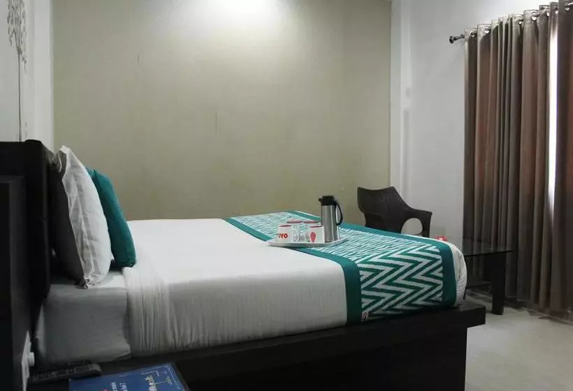 ホテル Oyo Rooms Durgakund