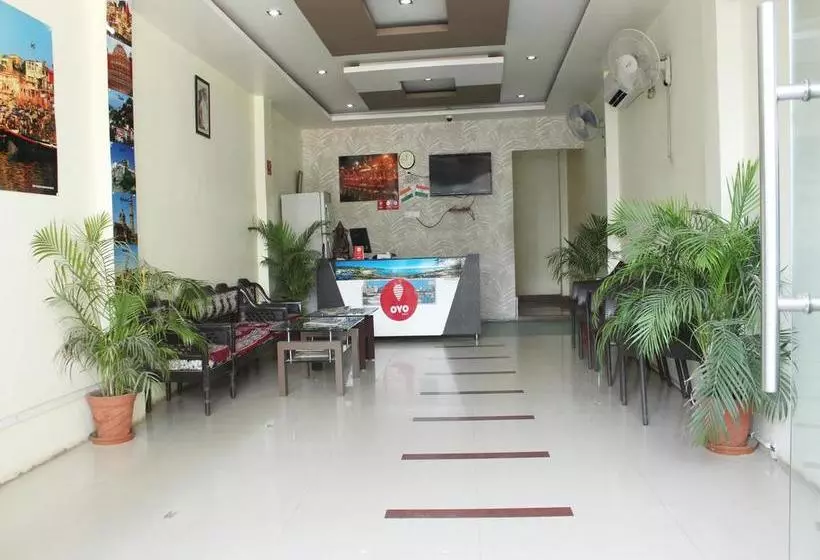 ホテル Oyo Rooms Durgakund