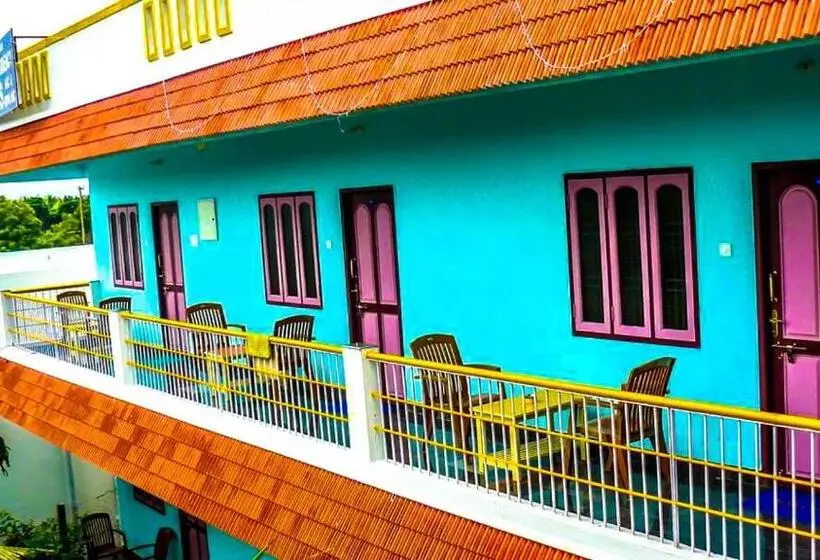 ホテル Srinivasa Residency