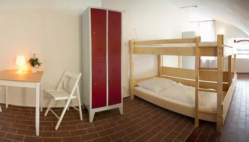 Subraum Hostel
