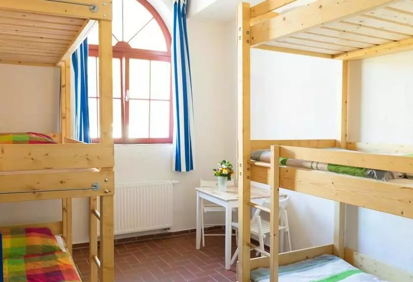 Subraum Hostel