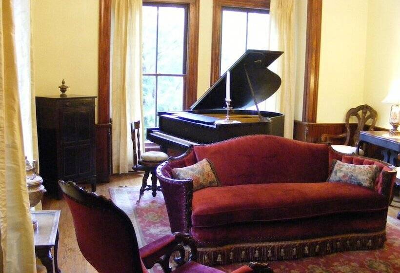 Adair Manor Bed & Breakfast