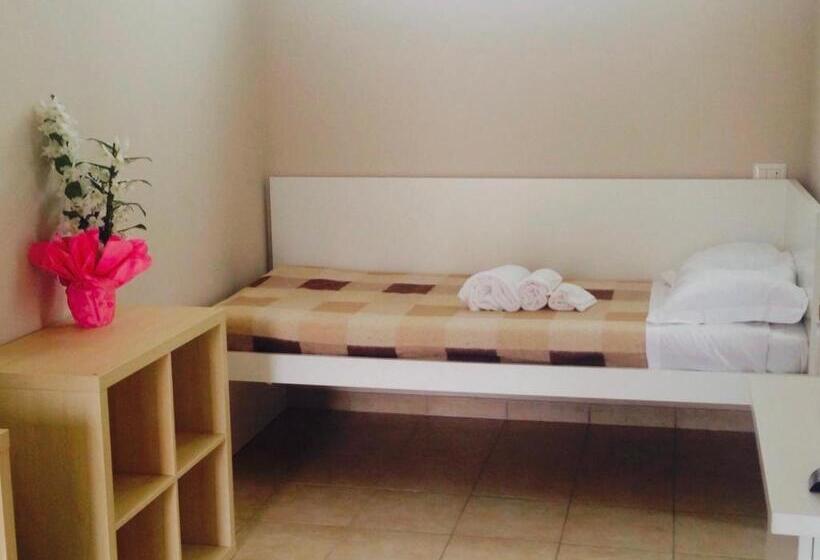 Bed and Breakfast Affittacamere Italia Leonardo