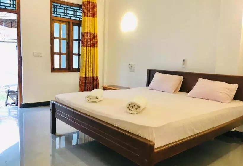 تختخواب و صبحانه Grand Villa
