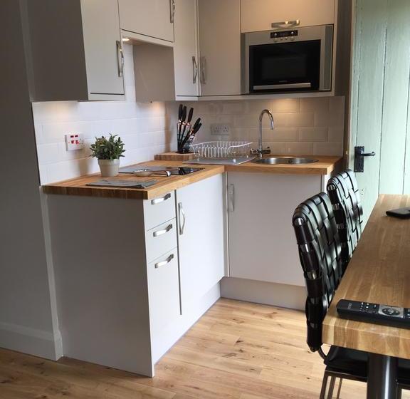 تختخواب و صبحانه Nether Glenny Cottages