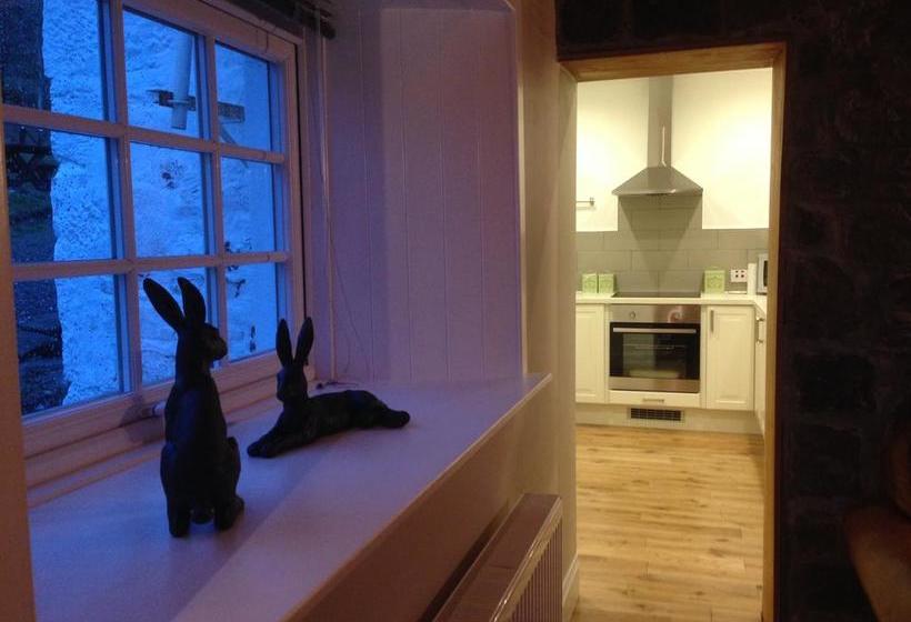 تختخواب و صبحانه Nether Glenny Cottages