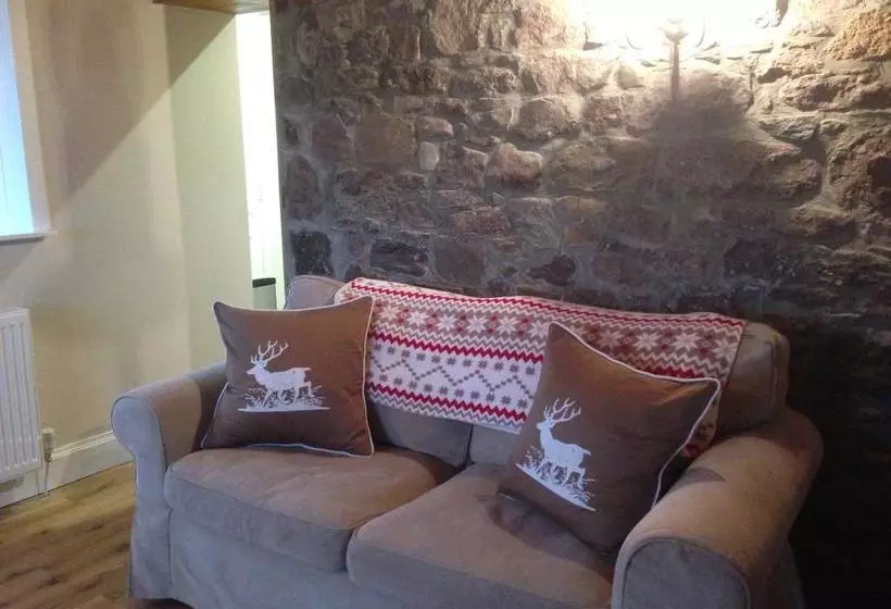 Aamiaismajoitus (B&B) Nether Glenny Cottages