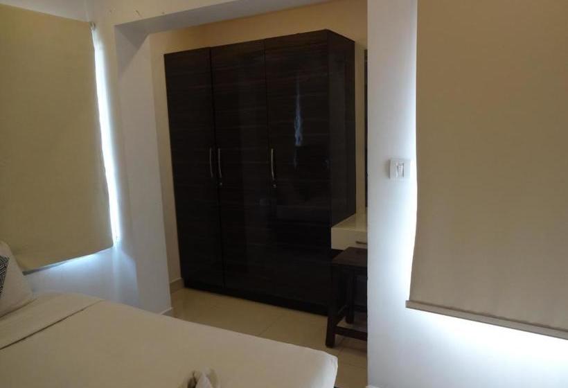 Convastay Gajel Near Apollo Greams Road