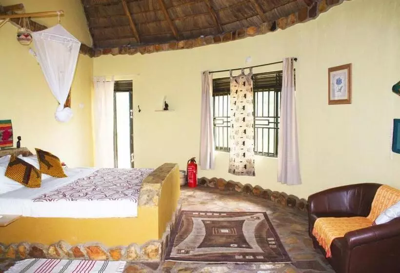 هتل Nyore Hillside Retreat