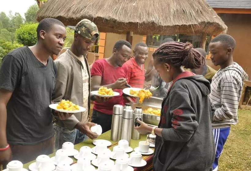 هتل Nyore Hillside Retreat