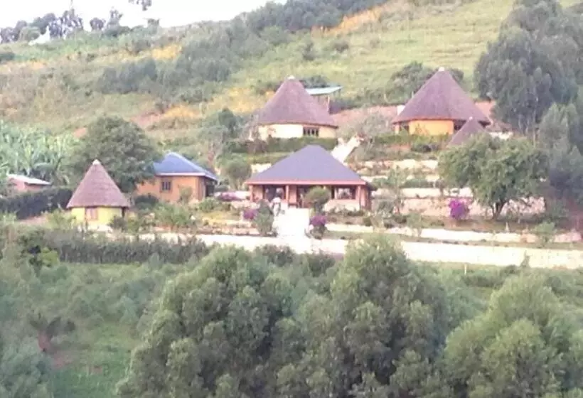 هتل Nyore Hillside Retreat