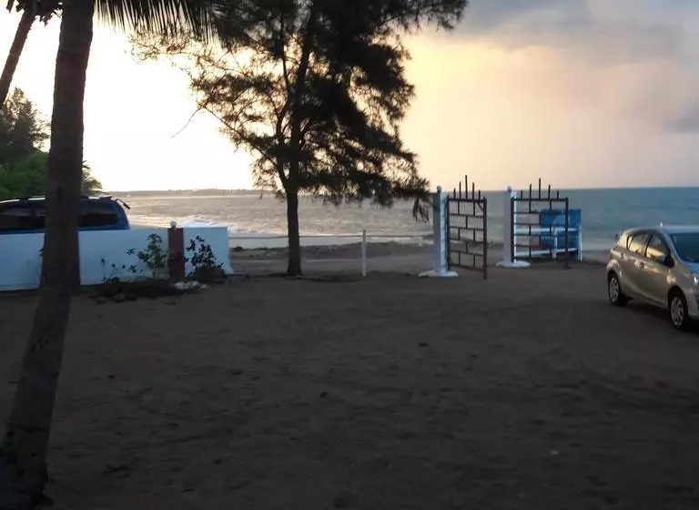 ホテル Tsunami Beach