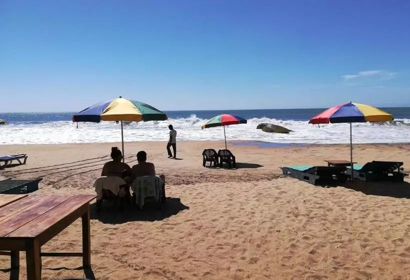 ホテル Tsunami Beach